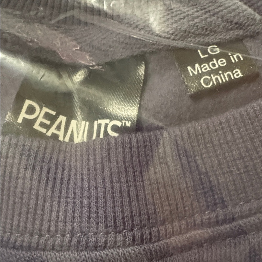 NWT Peanuts Navy Sweatshirt with Snoopy and Woodstock - Picture 5 of 11